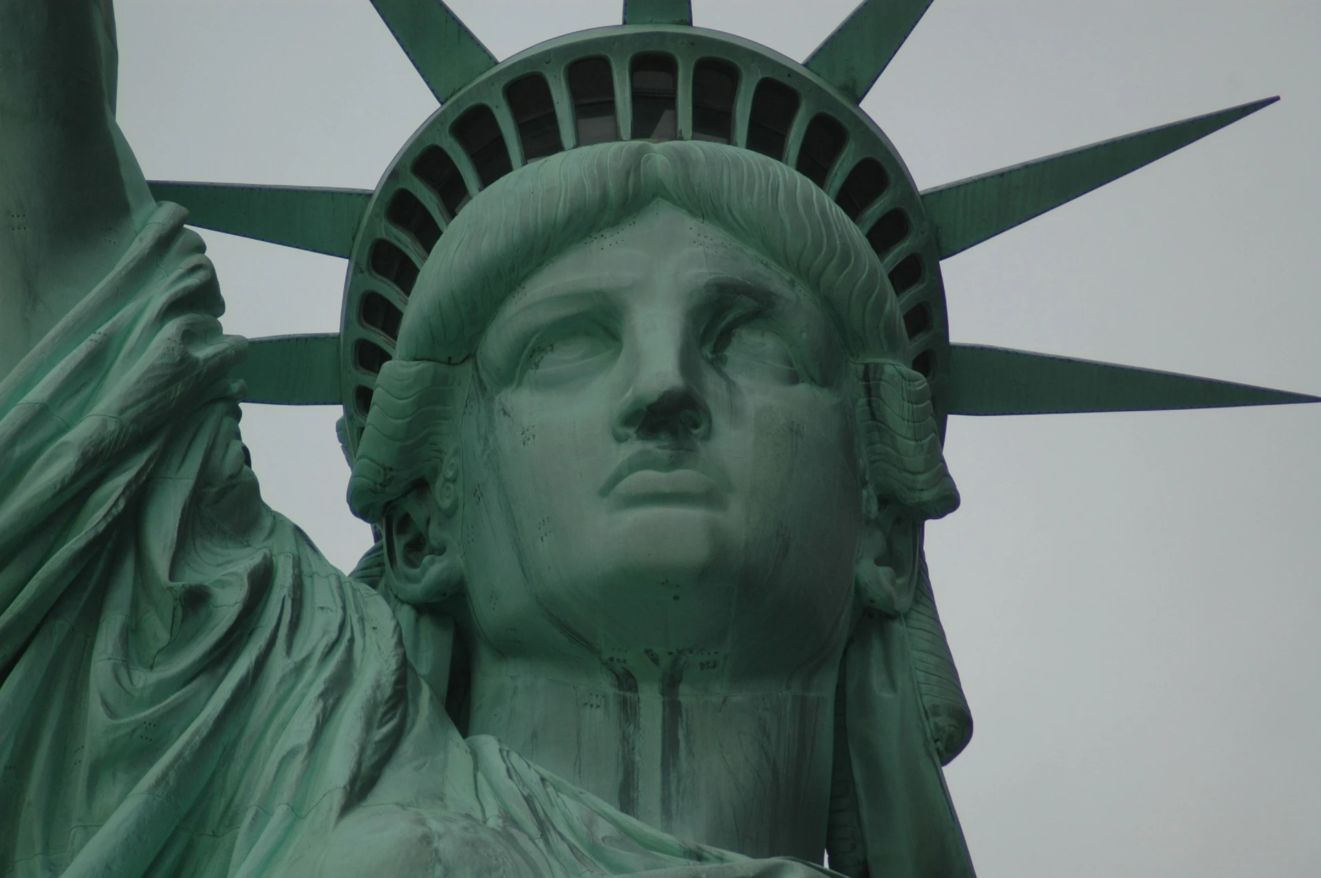 Using Foreign Grantor Trusts Before Becoming a U.S. Resident